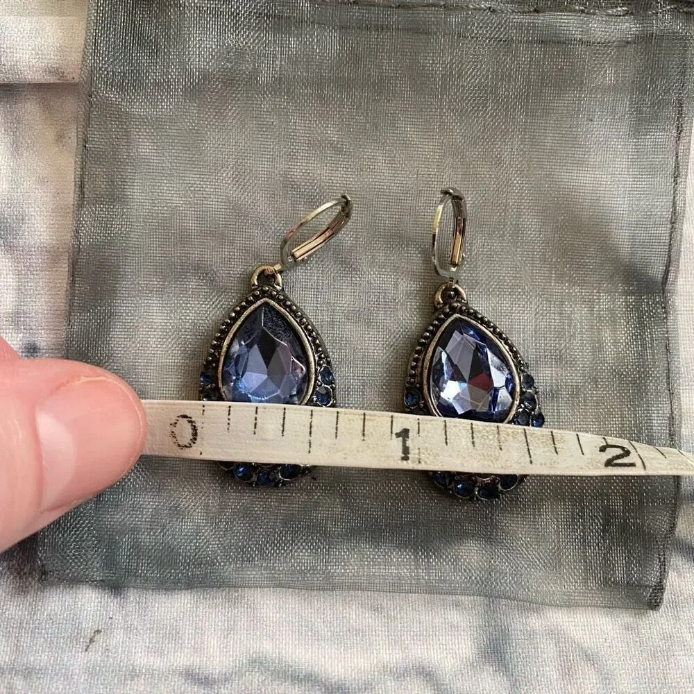 Tear drop earrings w/blue rhinestones and lever back closure blue antique gold